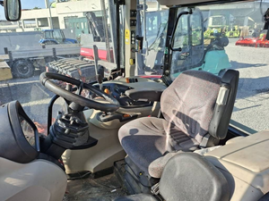 Tracteur agricole Massey Ferguson 5710 - Product Image 3