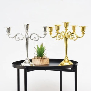 Candelabro de Metal Dorado de 5 Pilares, Perfecto para Decoración de Resorts, Estilismo de Habitaciones de Hotel y Ambiente Interior de Lujo, de la India - Product Image 6
