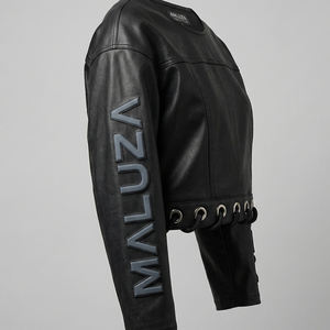 MALUZA INDUSTRIES Crop Top Streetwear Premium pour Femmes, Tissu Enduit, Manches à Imprimé Gonflé, Mode Urbaine Europe USA - Product Image 3