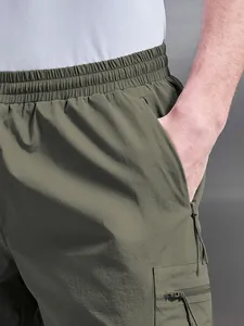 Pantalones Cortos Cargo Personalizados para Hombre, de Nailon Elástico Premium, para Senderismo al Aire Libre, con Bolsillos con Cremallera y Cintura Elástica - Product Image 5