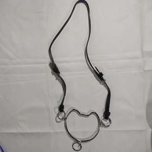 Bocado de PVC de hierro anti-mordeduras duradero para entrenamiento de caballos, para guiar y controlar, tamaños Full/Cob - Product Image 2