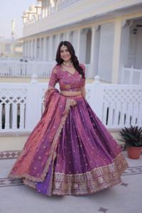 Traje Salwar Kameez de Seda YSL con Lentejuelas y Bordado Zari, Ropa Étnica India para Bodas y Festivales, Choli Elegante - Product Image 4