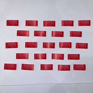 Etiquetas de Goma Ecológicas Personalizadas (PVC/Silicona) |   Parche Rectangular de Corte Recto con Relieve, Corte Láser, para Coser, Impreso con Serigrafía - Product Image 6