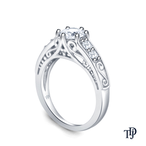 แหวนหมั้นทองคำ 10K ประดับลายฉลุและเพชรธรรมชาติ พร้อมเพชรตรงกลาง (เพชรธรรมชาติ) ขายส่งและขายปลีกแบบ OEM - Product Image 2