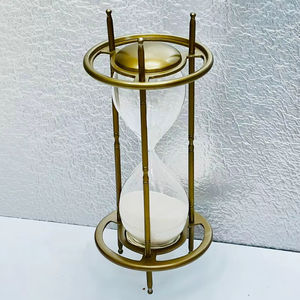 Reloj de Arena de Aluminio con Acabado Antiguo de Latón de 11.5'' con Diseño 3D de Ángel Animal |   Pie Decorativo Vintage para Mesa de Graduación - Product Image 6