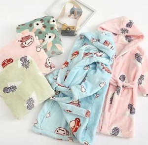 Robe en polaire à imprimé de dessins animés mignons pour filles, manches longues, à capuche, douce et confortable, vêtements de nuit d'hiver bleus - Product Image 5
