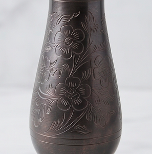 Ensemble de vases en bronze traditionnels faits à la main, motif floral gravé, décoration de table et d'hôtel, mariage, style antique - Product Image 2
