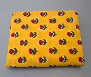 ผ้าพิมพ์ลายดอกไม้สไตล์อินเดีย 100% ผ้าฝ้ายเนื้อนุ่มบริสุทธิ์ สำหรับเสื้อผ้า-ชุดเดรส ผ้าม่าน ชุดนอน ผ้าคลุมเตียง และอื่นๆ อีกมากมาย - Product Image 4