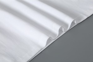 เสื้อยืดเจอร์ซีย์ผู้ชายแบบโอเวอร์ไซส์ ระบายอากาศได้ดี รับผลิตตามแบบ พร้อมสกรีนโลโก้ 100% ผ้าฝ้าย 240gsm เป็นมิตรกับสิ่งแวดล้อม คุณภาพสูง ขายส่ง - Product Image 5