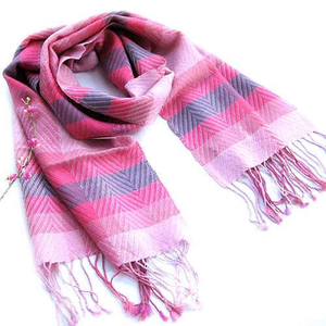 ผ้าพันคอวิสคอสนุ่มพิเศษแฟชั่นฤดูหนาวมาใหม่ผ้าคลุมไหล่ลายตารางหมากรุกของผู้หญิงผ้าคลุมไหล่แบบดั้งเดิมล่าสุด - Product Image 1