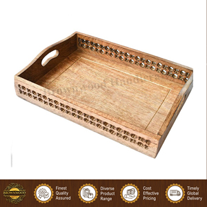 Bandeja rectangular para servir alimentos, tallada a mano, de madera de mango 100% natural, con acabado natural quemado, de fabricante indio. - Product Image 3