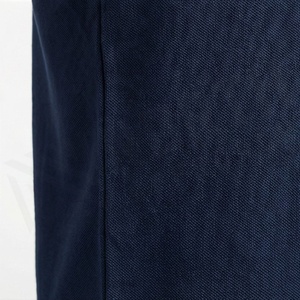 Vente en gros de polos pour hommes sur mesure avec logo imprimé, nouveau design, couleur unie, tissu tricoté, fabriqué au Pakistan - Product Image 5