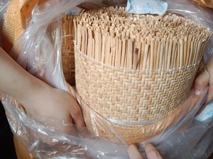 Rouleau de tressage en rotin tissé à la main, matériau en cane naturelle, motif hexagonal pour meubles et décoration - Product Image 4