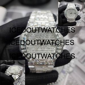 Reloj de Cuarzo para Hombre con Diseño Único Hip Hop, Carátula de Cristal y Acero Inoxidable, con Acabado Brillante y Pedrería, Alta Calidad - Product Image 2