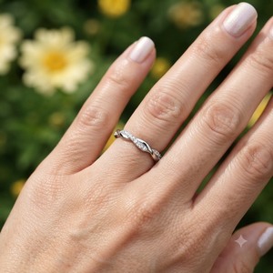 Anillo de Boda de Diamantes Infinitos Trenzados, Oro de 10K, 14K, 18K, Anillo de Diamantes Pavé para Mujer, Fabricante de Joyería Fina Personalizada - Product Image 3