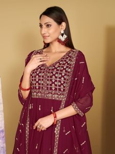 Costume Anarkali rose foncé pour femme, très demandé, manches 3/4, en crêpe de Georgette, semi-couture, pour Diwali, fête, séchage rapide - Product Image 4