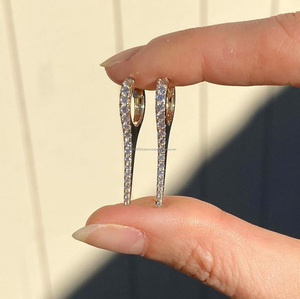 ต่างหูหมุดเงิน925ประดับเพชรปูจำลองสำหรับงานปาร์ตี้สวมใส่แบบคลิปหนีบต่างหูห่วงแบบห่วงสุดหรู - Product Image 4