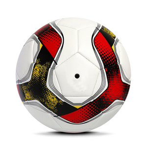 Balón de Fútbol de Cuero PU de Alta Calidad para Deportes al Aire Libre, Nuevo Diseño, Personalizable para Equipos, Color Personalizado, Ligero, Duradero, OEM - Product Image 2