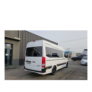 Hyundai Solati Limusina 2018/9 con 90,977 km, Diésel, Caja de Cambios Automática, Asientos de Cuero, Cámara Trasera - Product Image 2