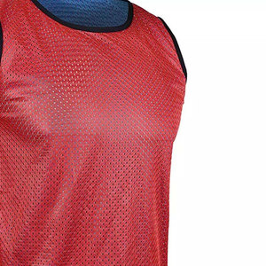 Wholesale Printed Summer Mesh <b>Training</b> <b>Bibs</b> Breathable Waterproof Quick Dry Lightweight Customized Color Logo Football Team - Product Image 4