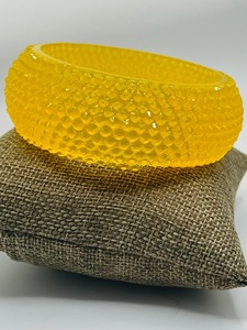 Brazaletes de Resina con Acabado Elegante, Brazaletes de Resina de Estilo Sofisticado, Brazaletes de Resina de Color Sólido, Resina para Uso en Fábrica y Venta al Por Mayor Personalizada - Product Image 5