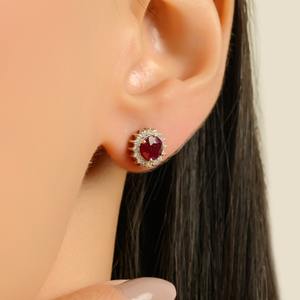 ต่างหูแบบติดหูทรงคลาสสิกประดับเพชรโมอิสซาไนต์สีแดง เงินแท้ 925 ชุบทอง 14K สำหรับผู้หญิง ดีไซน์ทันสมัย - Product Image 5