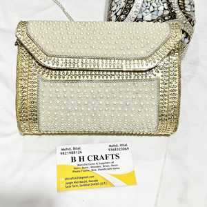 Sac à main en métal fait main moderne pour femme – Sac à bandoulière et pochette tendance et chic - Product Image 6