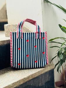 Sac fourre-tout en toile matelassée à motif cœur noir avec poignées rayées et fermeture éclair, sac de shopping pour femme - Product Image 3
