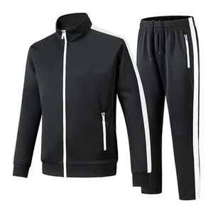 Ensemble de survêtement de football rétro écologique pour hommes en polyester de haute qualité, idéal pour les sports d'hiver, avec impression personnalisable du nom et du logo - Product Image 3
