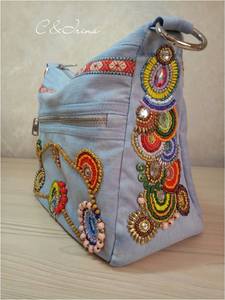 Preciosa Bolsa de Mano Bordada con Cuentas para Mujer, con Patrones Florales Coloridos y Artesanía Hecha a Mano de Primera Calidad - Product Image 6