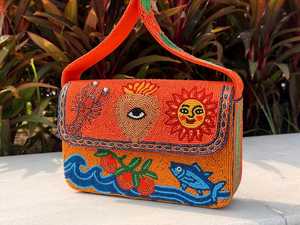 Sac bandoulière personnalisé fait main en perles de verre colorées avec motifs Soleil, Cœur, Mauvais œil, Homard, Poisson, Vague, forme personnalisée - Product Image 3