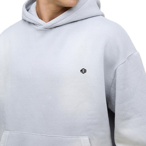 เสื้อฮู้ดดี้ผู้ชายผ้าฝ้ายฟลีซขนาดใหญ่ โลโก้เรียบง่าย สไตล์สตรีทแวร์ เสื้อฮู้ดดี้ผู้ชายแบบหนา เสื้อฮู้ดดี้ผู้ชายแบบสวมหัว ผลิตโดยโรงงานรับผลิต - Product Image 5