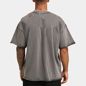 T-shirt déchiré à texture douce, matière respirante de qualité avec un style moderne, T-shirt déchiré pour homme - Product Image 1