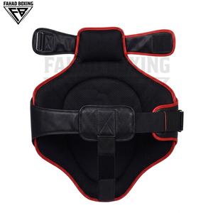 Protège-jambes de boxe personnalisables noirs et rouges durables à prix de gros, protection renforcée contre les chocs et finition élégante - Product Image 4