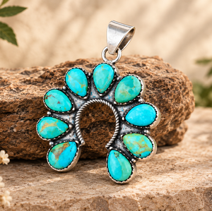 Colgante de Turquesa Natural Kingman, Colgante de Compromiso con Gema, Colgante de Plata de Ley 925, Diseño de Flor de Pera, Unisex - Product Image 2