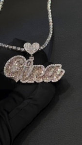 Colgante con Nombre en Capas de Moissanita VVS, Chapado en Oro de 14K, Plata 925, con Diamantes Cultivados en Laboratorio, Letra Personalizada con Doble Placa - Product Image 4
