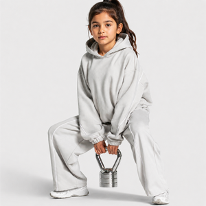 Pantalon de jogging gris argenté pour garçon, coupe décontractée, avec logo personnalisé, en molleton premium, pour un style décontracté. - Product Image 6