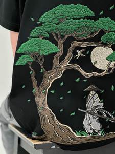 Camiseta Bordada con Diseño de Cuchillas y Flores - Algodón Grueso de 280 g/m² - Unisex - Product Image 2