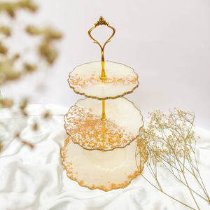 Support à gâteau en résine époxy rond avec poignée métallique, sur mesure, fournisseur en gros, pour fêtes de Noël - Product Image 4