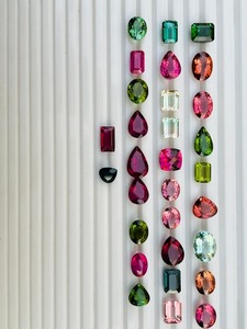 Hermosa Turmalina Natural Multicolor Facetada, Certificada, Encerada/Aceitada, Corte Cojín/Pera, 3-5 Quilates - Product Image 3