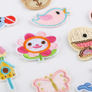 Parches de bordado con cuentas de moda, apliques personalizados para chaquetas, bolsos, sombreros, ropa, tela de sarga, venta al por mayor, premium - Product Image 1
