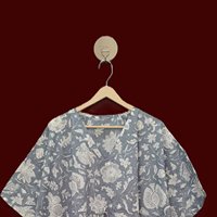 Robe Kimono Élégante Grise à Motifs Floraux Imprimés à la Main en Coton pour Femme, Style Bohème Chic, Longue, Taille Plus, Ethnique, Artisanale, Taille Haute, Col en V