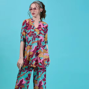 Conjunto de Dos Piezas: Blusa Estampada con Cuello Mandarín y Pantalón, Blusa con Cuello en U y Pantalón Estampado, Nuevo Vestido Midi Formal de Dos Piezas, Corte Moderno para Mujer - Product Image 1