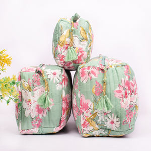 กระเป๋าเครื่องสำอางแบบพับได้ ผลิตจากผ้าฝ้ายเนื้อนุ่ม กันน้ำ เป็นมิตรต่อสิ่งแวดล้อม ขนาดใหญ่ ใส่ของได้เยอะ  สำหรับทุกเพศ  รับผลิตตามแบบ - Product Image 2