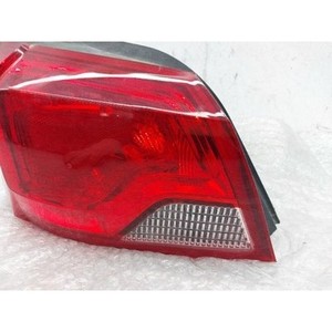 Luz de Freno Trasera Izquierda para Impala X 2013-2020, Usada, OEM 84527172, Certificada por OE, Excelente Estado, Ajuste Universal - Product Image 2
