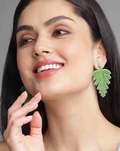 Pendientes Hechos a Mano con Cuentas de Semilla, Bordado de Poliéster y Pedrería, Ligeros, con Forma de Flor, para Novias, Bodas, Fiestas, Accesorios de Moda - Product Image 3