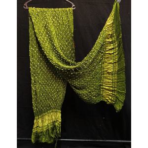 Dupatta Bandhani Rajasthani Premium de Seda Gaji Pura, Teñido Tradicional, Hecho a Mano, Estilo Étnico para Mujer, para Bodas - Product Image 1