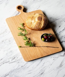 Tabla de cortar de madera de mango de forma personalizada de lujo con mango de cobre rústico, bandeja de madera para aperitivos, queso y frutas, sostenible y hecha a mano. - Product Image 6