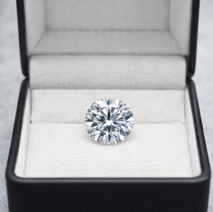 Diamante Cultivado en Laboratorio Sutariya Brothers de 1.00 Quilates, E VVS1, Certificado IGI, LG********* CVD, Corte Excelente, Brillante, para Compromiso - Product Image 1