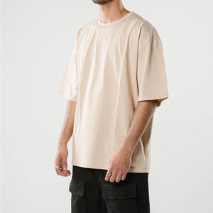 T-shirt Streetwear Homme Oversize Personnalisé avec Logo 100% Coton Respirant Coupe Boxy Fournisseur en Gros OEM ODM - Product Image 4